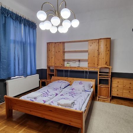 Centrum Panzio ديبريتْسين المظهر الخارجي الصورة