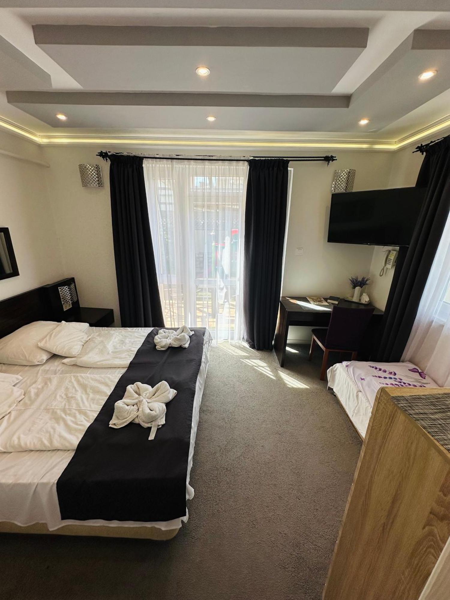 Centrum Panzio ديبريتْسين المظهر الخارجي الصورة
